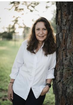 Elizabeth May profile photo