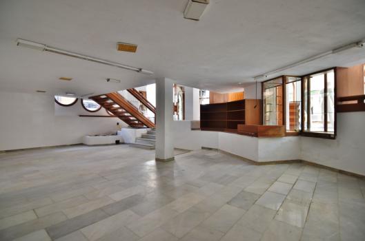 Commercial For Sale In Roquetas De Mar, Spain