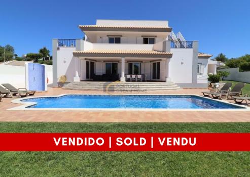 Magnificent House With 5 Bedrooms, Swimming Pool, Garden And Modern Finishes. Prime Area