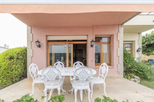 Well Maintained Villa In Mas Matas With Lots Of Living Space And A Large Bodega