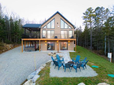 House For Sale, 70 Ch. De La Seigneurie, Les Éboulements, Qc G0A2M0, Ca (Les Éboulements, Canada)