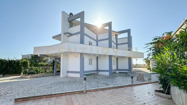 House For Sale, Via Dei Cavalli Marini (Marina Di Ardea, Italy)