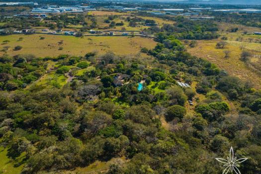 20440 - Balinese Tropical Style Mansion On Nice Farm In La Garita, Alajuela