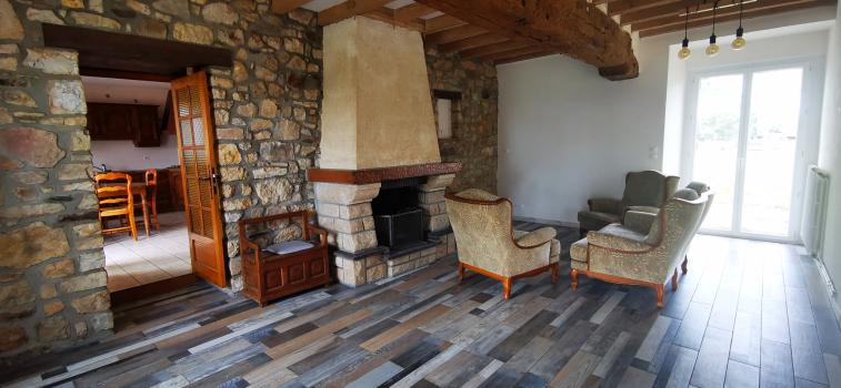 Habitable And Renovated Stone House With Possible Extension In Outbuilding On Land Of About 1650M2