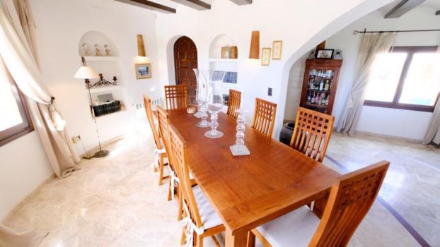 4 bedrooms, 4 bathrooms Detached villa in Benissa