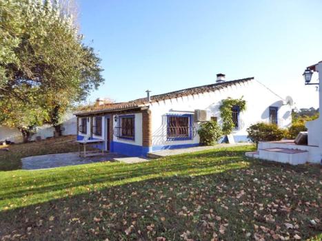 Traditional Alentejo Farm In Monsaraz - Hotel Of Character, Chic And Charming