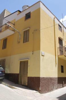 House For Sale, Via Messina (Cianciana, Italy)