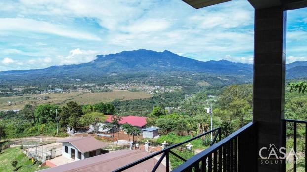 Price Reduction! Property With Stunning Volcán Barú View In Jaramillo