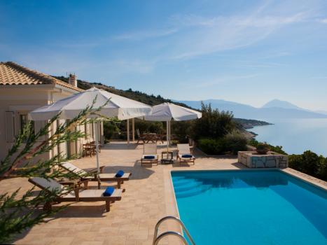 10 Bedrooms - Villa - Meganisi - For Sale