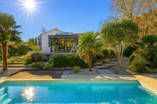 House For Sale In La Génétouze, France