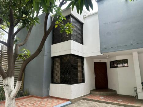 Venta of house in gated community on the Libertador Avenue LyJ
