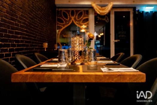 Building For Sale In La Crau, France