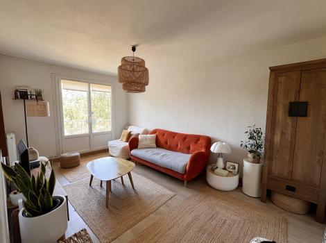 Orvault - Apartment T2 - Secure Residence - Private Parking + Cellar