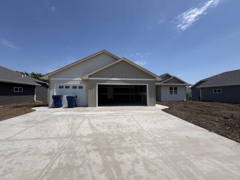 1244 Putnam Drive