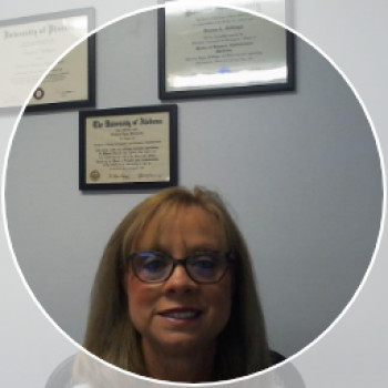 Deanna Hollinger profile photo