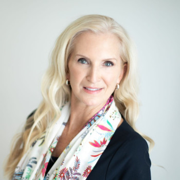 Roxanne Logan profile photo